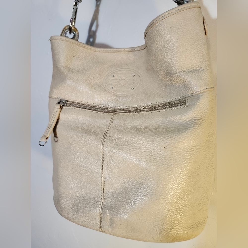 Stone Mountain Classic Elegant Cream Leather Shoulder Bag
